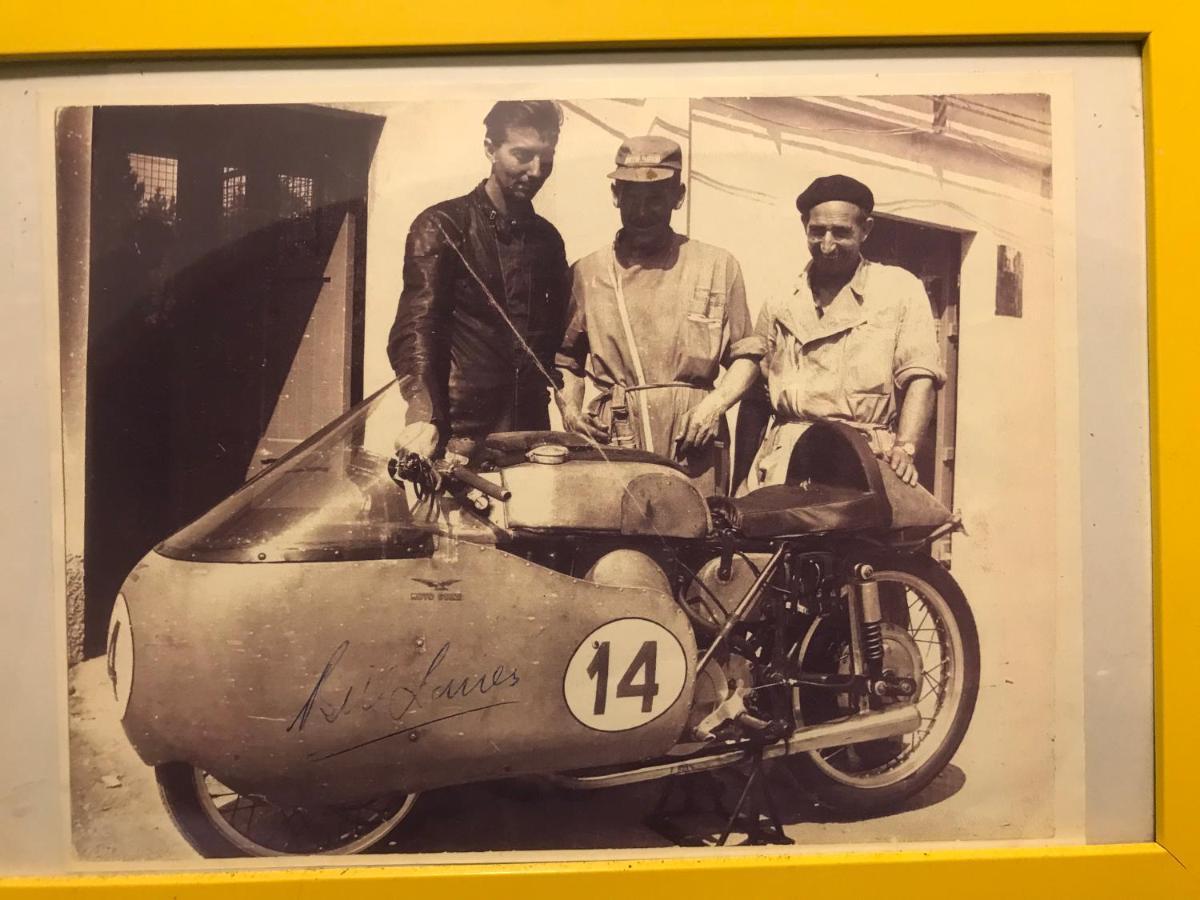 מנדלו דל לאריו B&B " Guzzi - Inn " מראה חיצוני תמונה